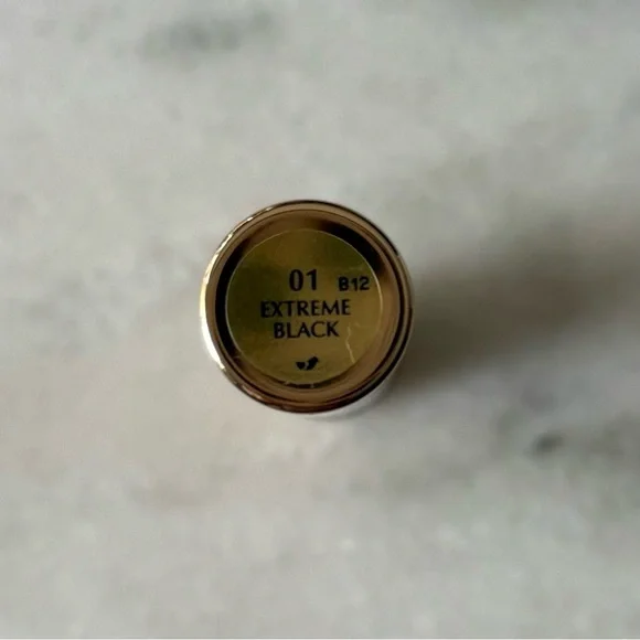 Estée Lauder Sumptuous Extreme Lash Multiplying
Volume Mascara - BLACK - Picture 4 of 4